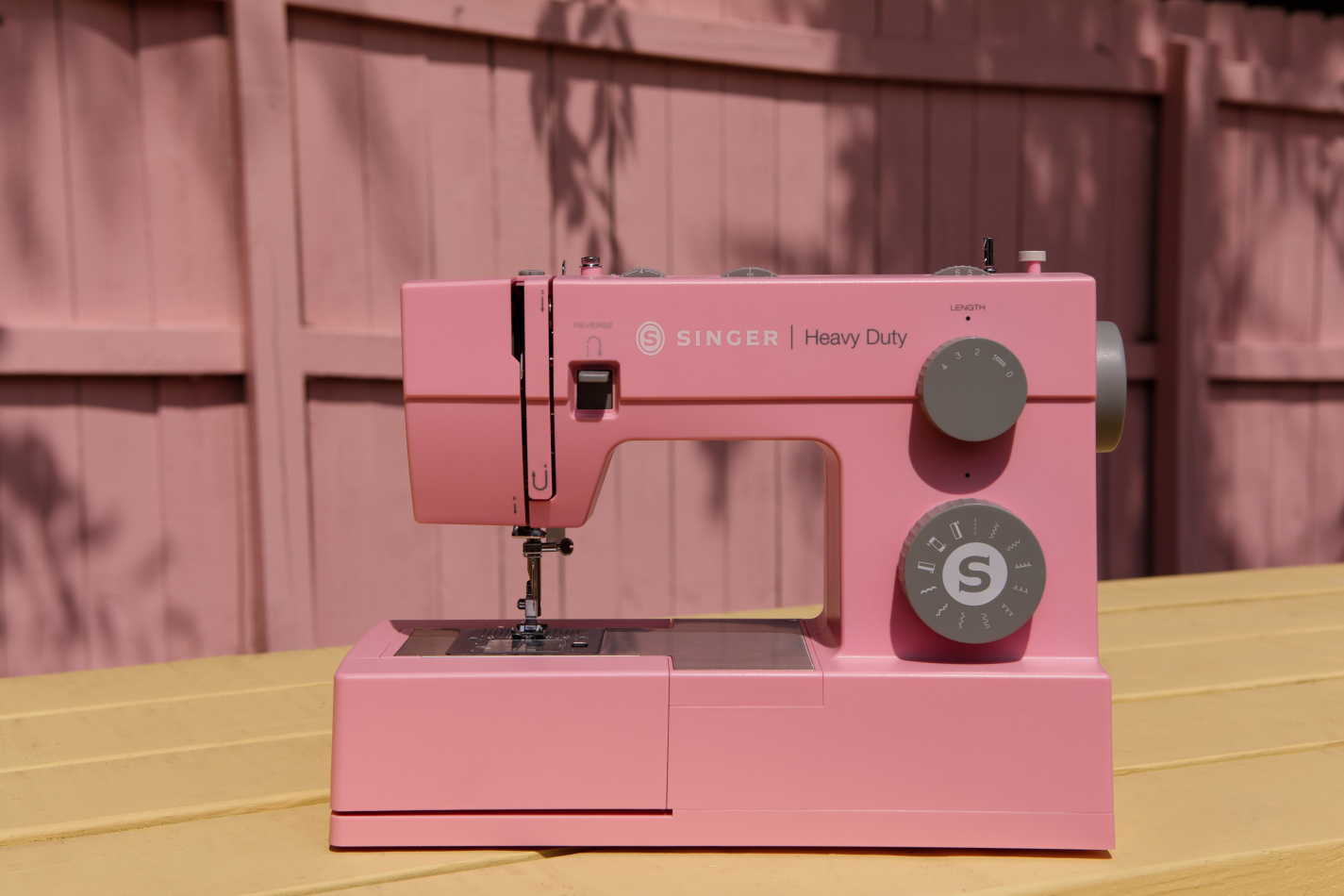 Singer Heavy Duty 4411 Pink – Limited Edition för dig som vill sy med färg